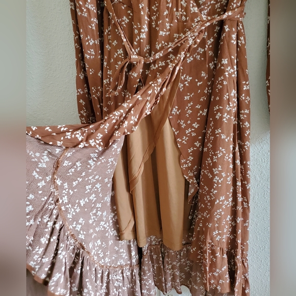 In-Loom Women's Floral Ruffle Wrap around  Midi Dress Size Large - Picture 7 of 13